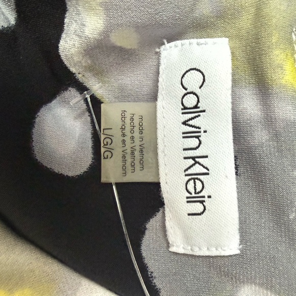 Calvin Klein Sleeveless Pleated Blouse | Abstract Floral Yellow Black Top. Ptp22 - Picture 8 of 9